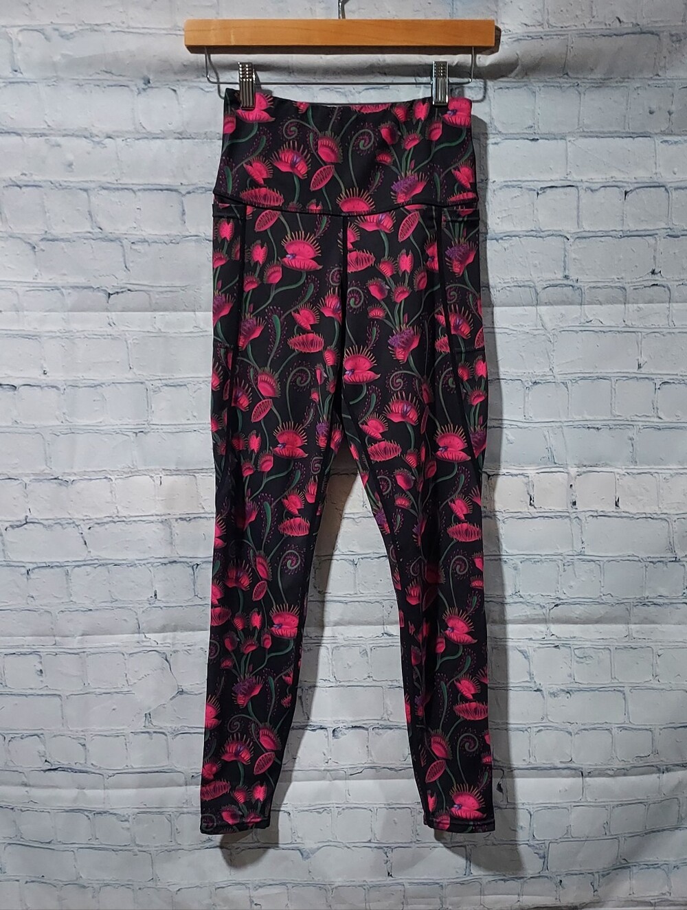 BlackMilk Womens Leggings Size Small Venus Fly Trap Botanical Forrest FLAW